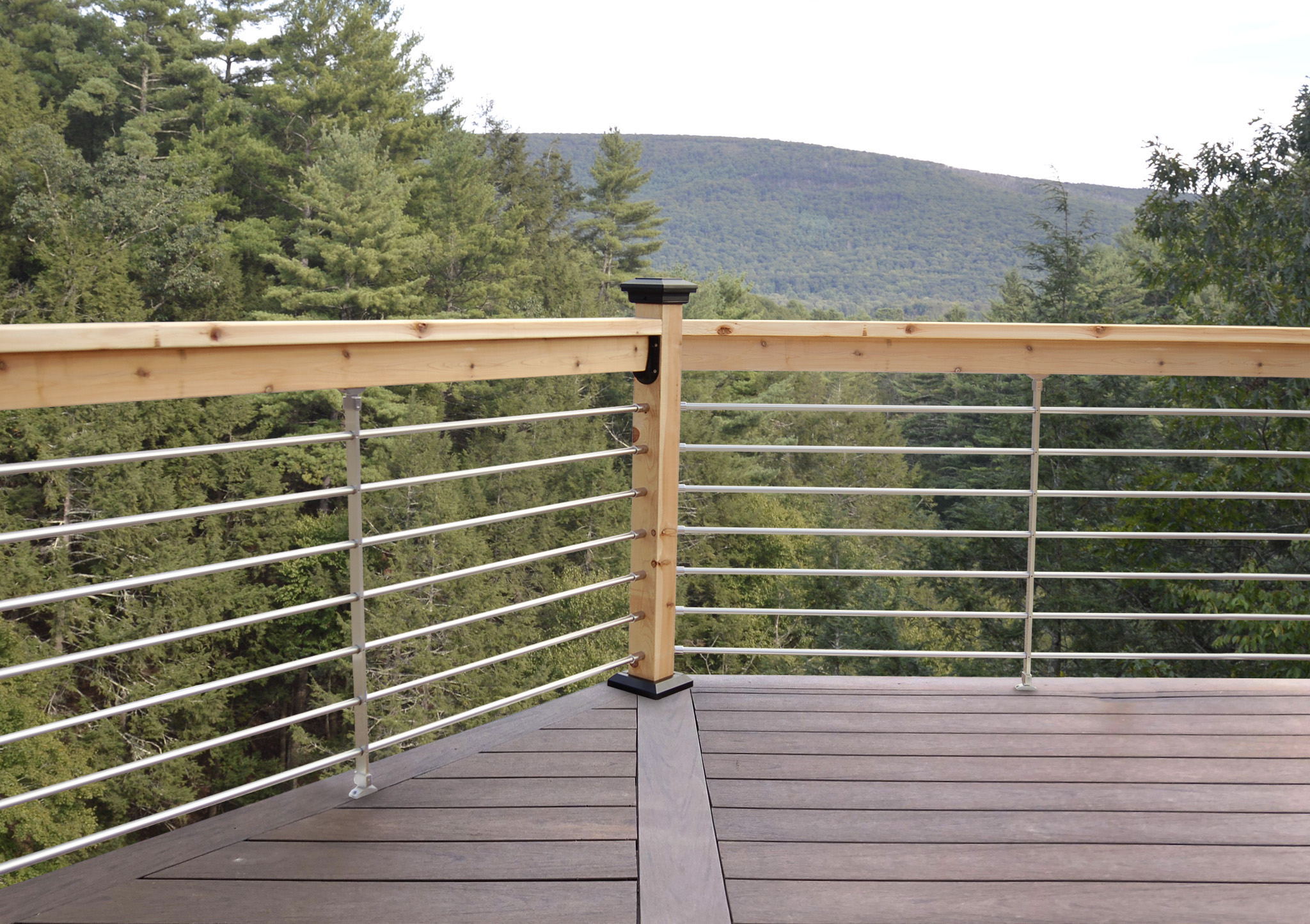 Latitudes Horizontal Railing ~ Deck Expressions