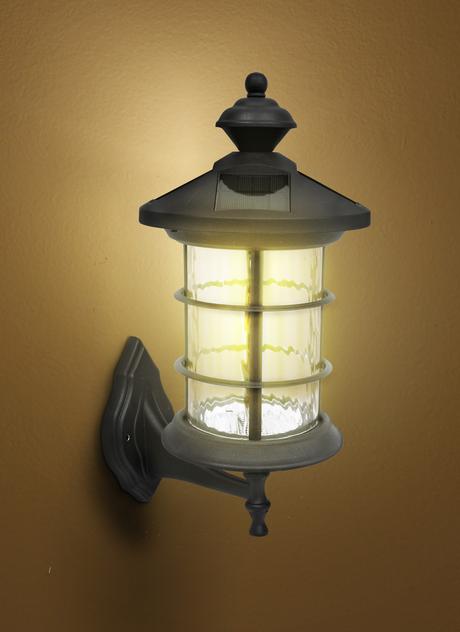 Classy Caps Hampton Solor Lamp