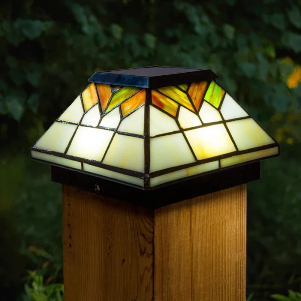 Wellington Solar Post Cap - Stained Glass